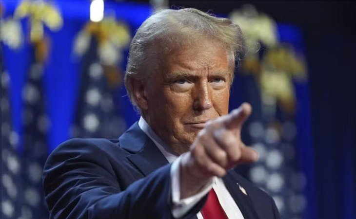 Trump ameaça UE com tarifas caso não compre mais petróleo e gás dos EUA
